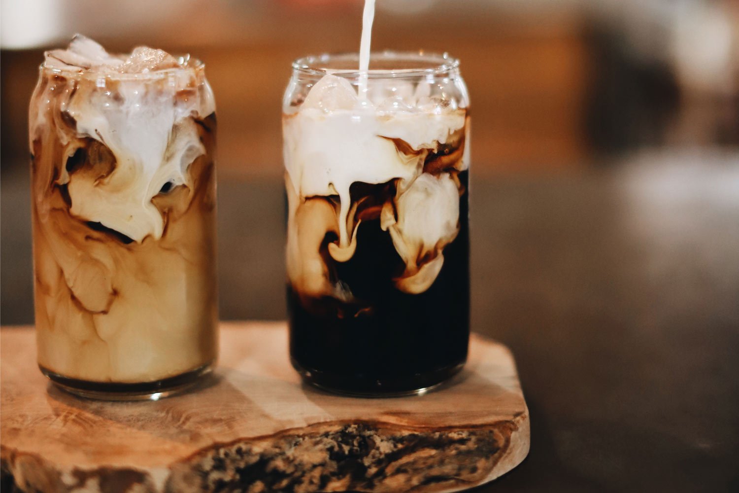 https://artisante.in/cdn/shop/articles/iced-mocha-latte-430547.jpg?v=1663919937